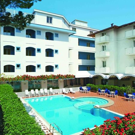 Hotel Ricchi Rimini Exteriér fotografie